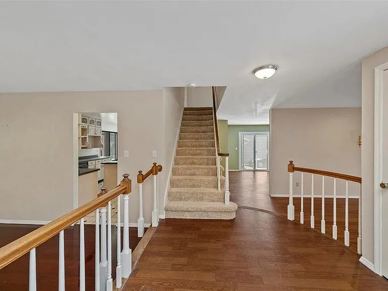 830 Nykiel Ct — Photo 16