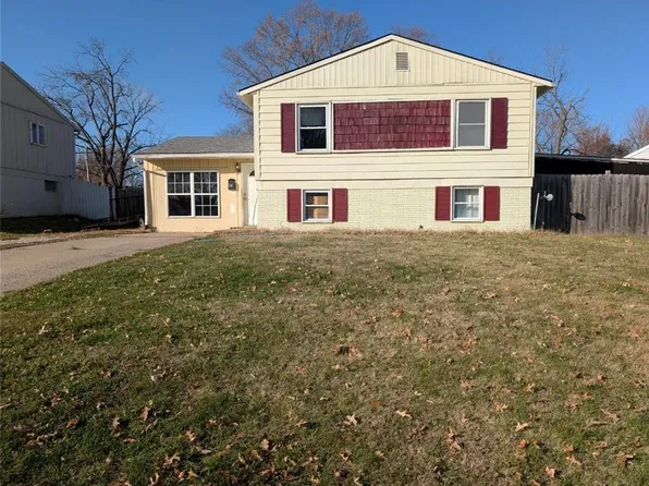 804 N Tepee Dr, Independence, MO 64056