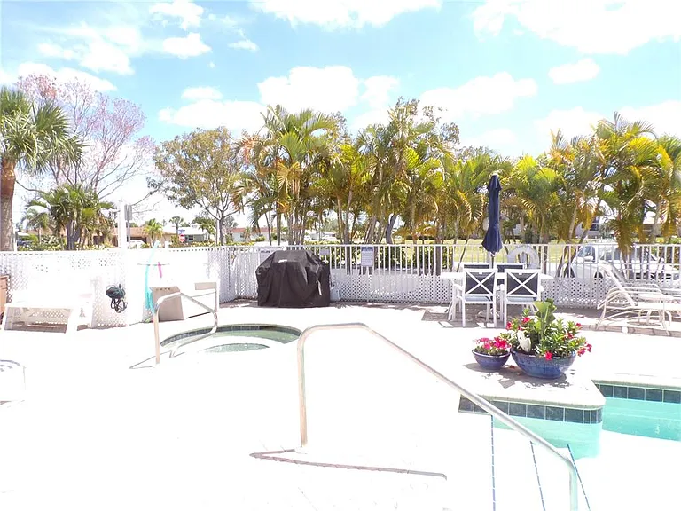 1431 Aqui Esta Dr #411 — Photo 40