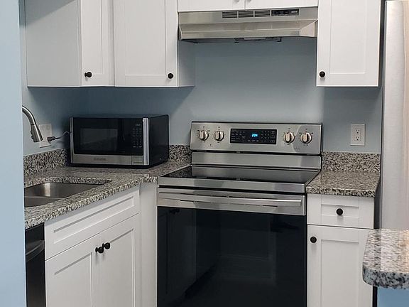 5th image of 16 Lake Vista Trl APT 104