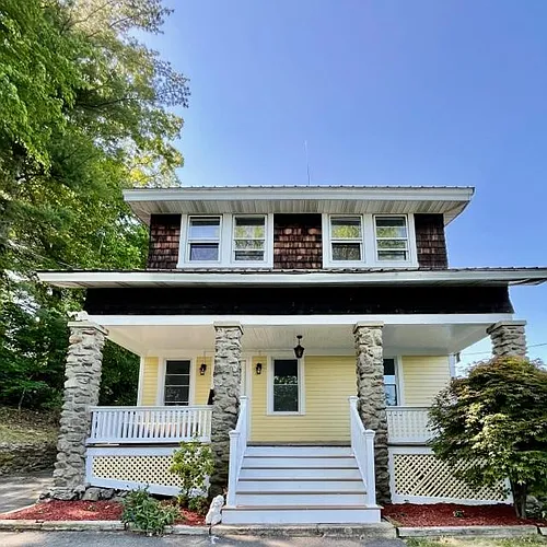 18 Cherry Ave Photo 1