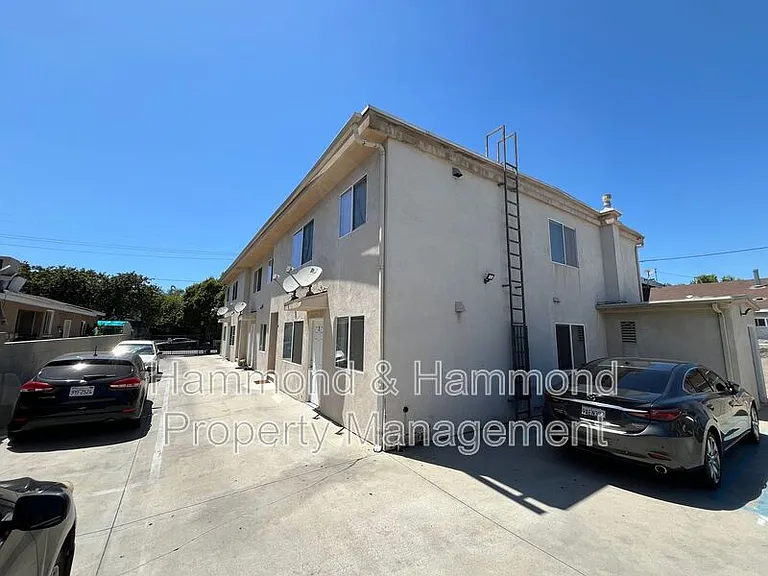 6916 Agnes Ave #4 — Photo 18