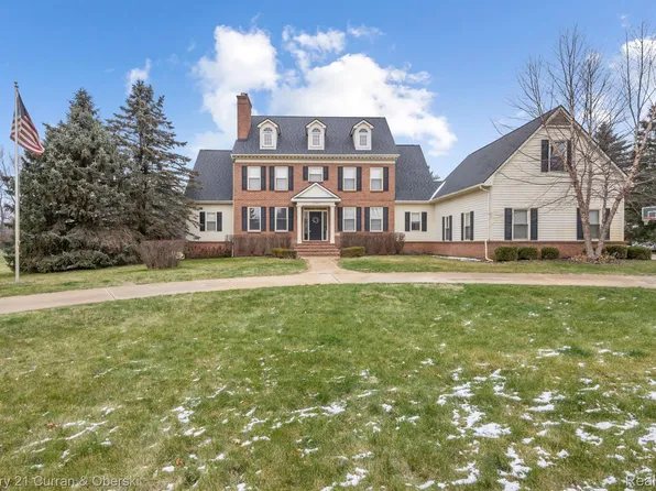 1380 Balsam Way, Milford, MI 48381
