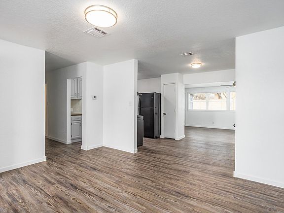 5th image of 203 Hartline Dr