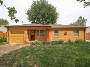 214 S Sunset Ave, Haysville, KS 67060