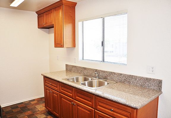 4th image of 1109 Bahia Ct APT C