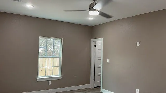 3 bed, 2.0 bath, 1503 sqft, $1,850 — Photo 2