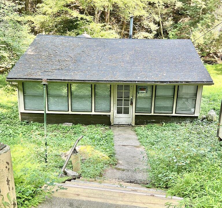1st image of 73 Rattlesnake Hollow Dr