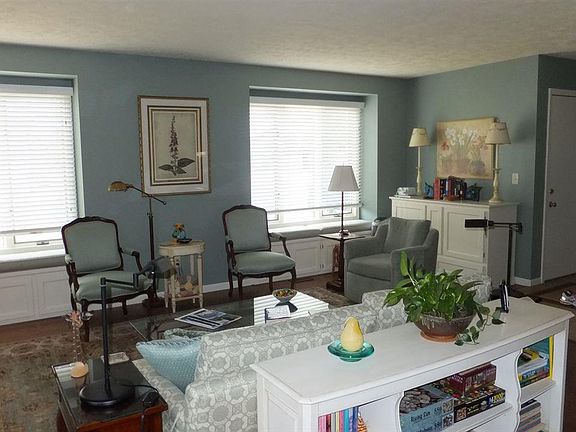 3rd image of 6369 Ridge Dr
