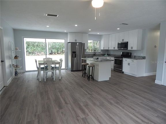 3rd image of 38 Virginia Ave