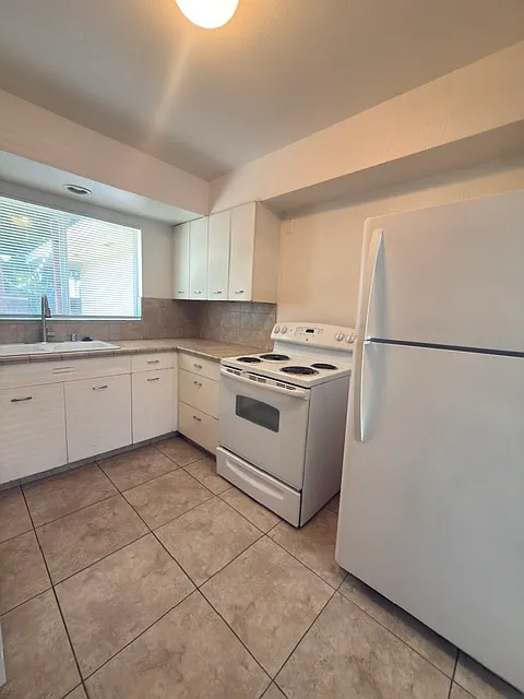 2 bed, 900 sqft, $1,395 — Photo 4