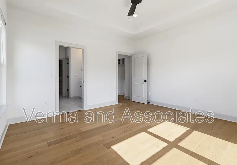 1240 Mammoth St — Photo 17