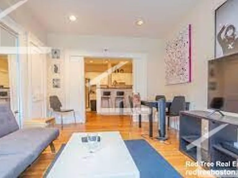 100 Pleasant St #2B — Photo 2