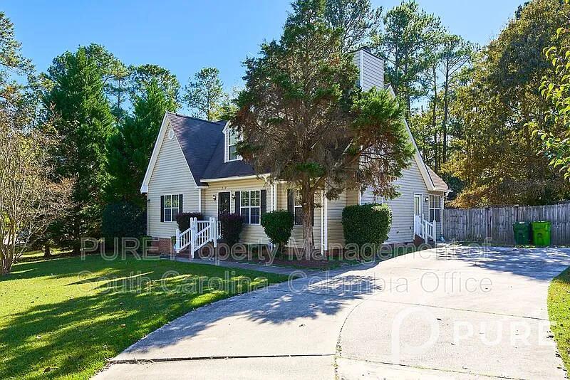 4 bed, 3.0 bath, 2089 sqft, $1,995 — Photo 2