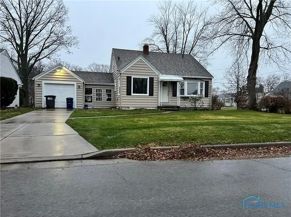 3037 Medford Dr, Toledo, OH 43614