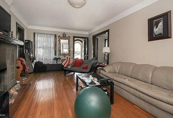 3rd image of 3910 Monticello Blvd