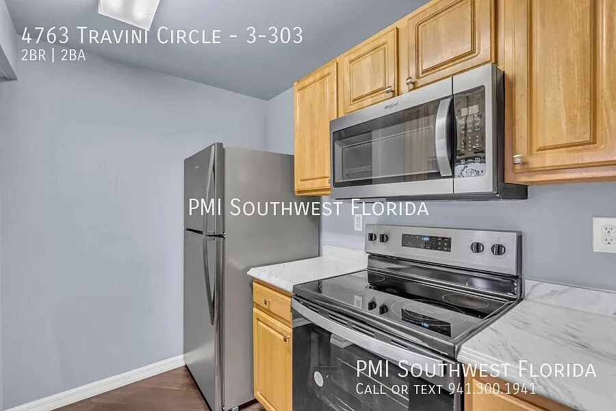 2br/2ba Condominium In Las Palmas Of Sarasota Top Floor/No One Above You/ Updated Kitchen — Photo 4