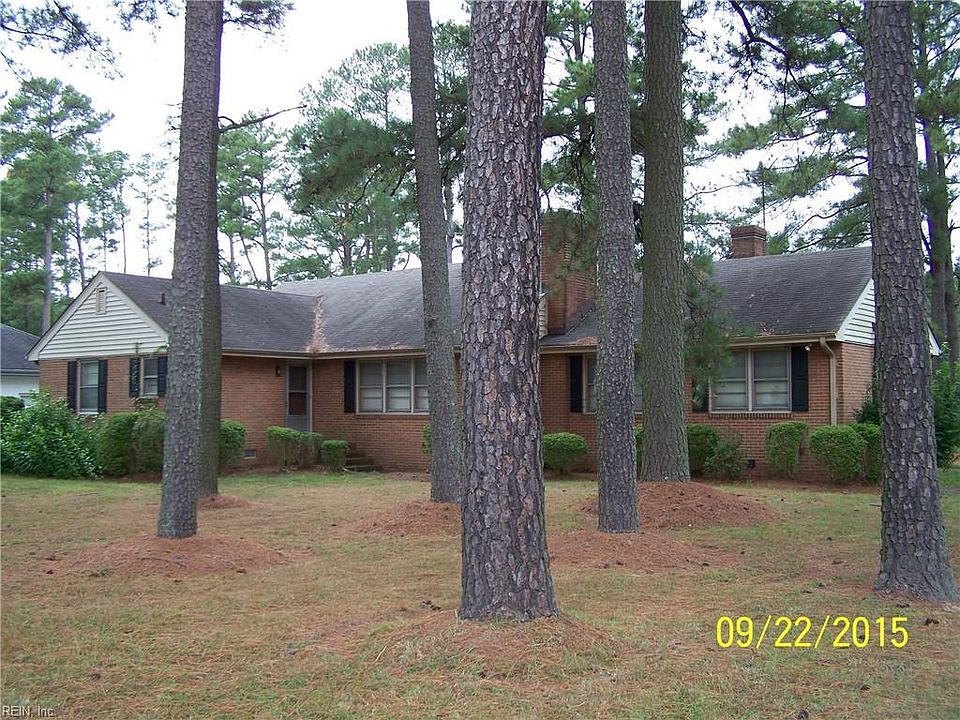2nd image of 1300 Clay St
