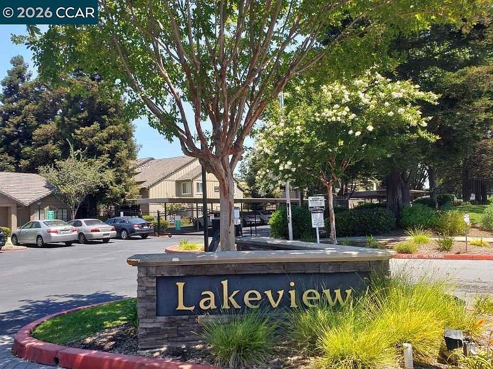 1st image of 2189 Lakeview Cir