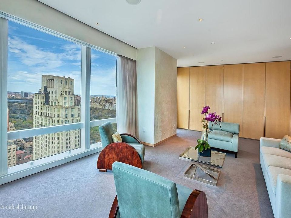 1st image of 80 Columbus Cir #64A