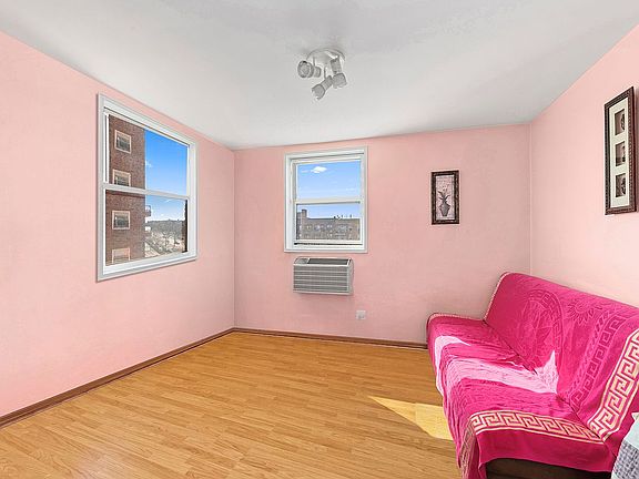 4th image of 525 Ocean Pkwy APT 5A