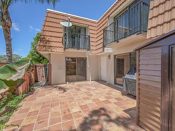 5th image of 2916 SW 12th Street #2916