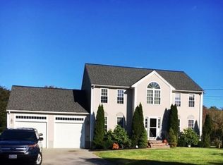 20 Morses Ln, Acushnet, MA 02743