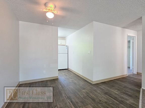 5th image of 9555 SW Hall Blvd APT 12