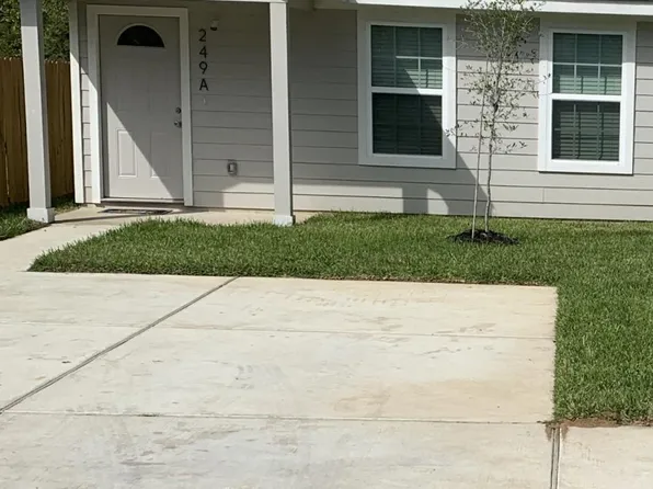 249 Owens St #B, Houston, TX 77029