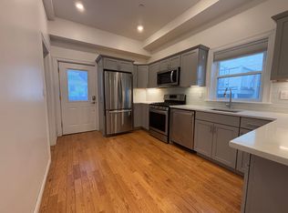 6 Beech St #1A, Cambridge, MA 02140