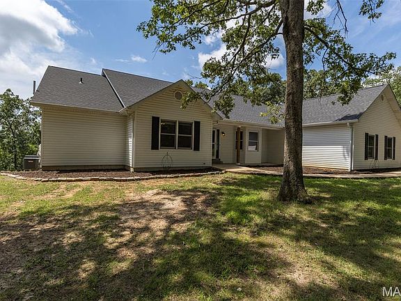2nd image of 13 Southwoods Dr