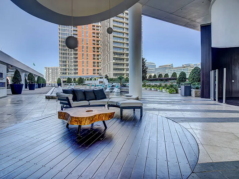 Cirque Residences — Photo 38