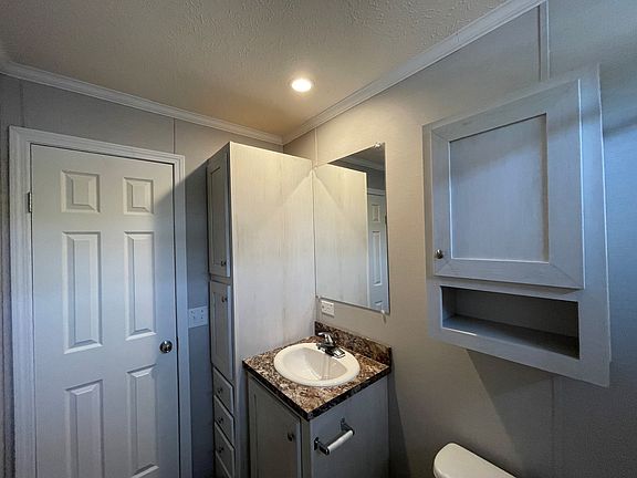 3rd image of 246 Braeburn Dr #679