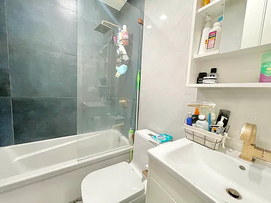 Rented by Doorway NYC, LLC | media 17