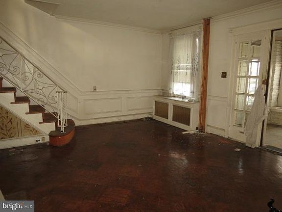 2nd image of 322 E Phil Ellena St