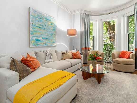 5th image of 1081 Beacon St #8