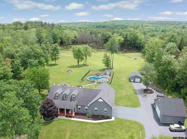 133 Dawson Rd, Scotia, NY 12302