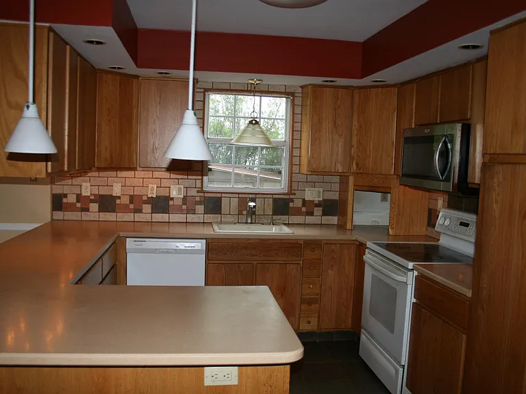 208 Prospect Ave — Photo 27
