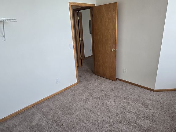 5th image of 425 Cedar Ave #413-3