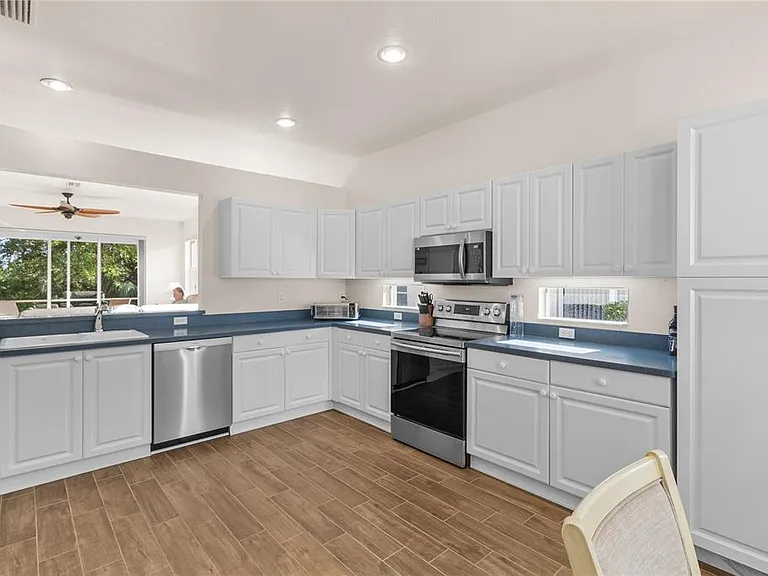 1937 Scarlett Ave — Photo 10