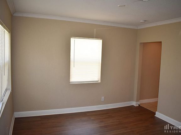 4th image of 121 SE 5th Ave