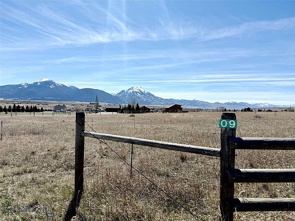 2nd image of 9 Paradise Ranch Rd