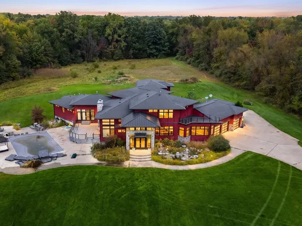9717 E V Ave, Vicksburg, MI 49097