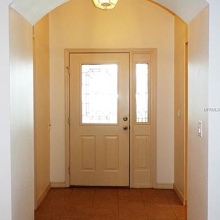 3rd image of 20927 Queen Alexandra Dr