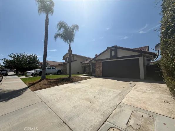 1910 Summertree Dr, Perris, CA 92571