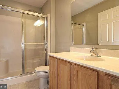 Second floor - common bath