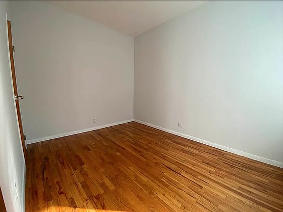 5th image of 26 Thompson St APT 2C