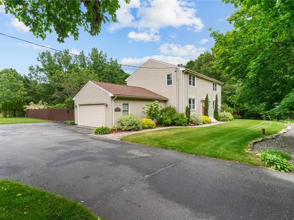235 Main St N, Slatersville, RI 02876