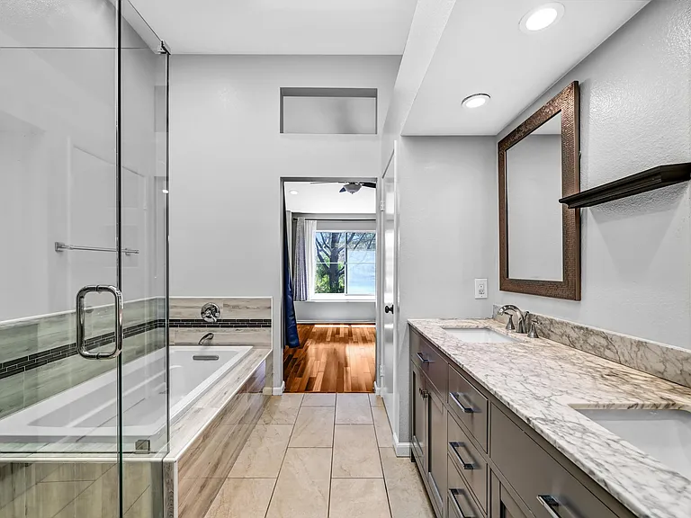 9325 Babauta Rd #8 — Photo 11