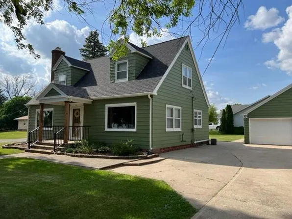 501 E Minnie St, Radcliffe, IA 50230